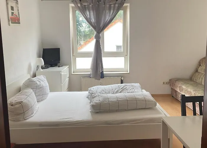 阿利斯特拉斯公寓 *